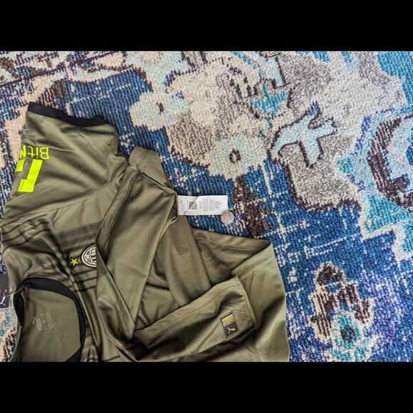 2022-23 AC Milan Third Theo Hernandez Jersey NWT Puma Soccer XL Green - Picture 4 of 4